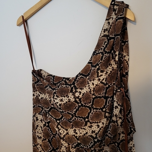 BCBGMAXAZRIA One Shoulder Animal Print Dress Size L - Picture 8 of 12